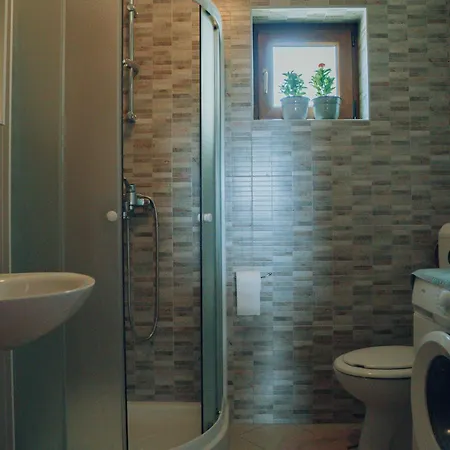 아파트 Appartmani Euphemia1 I Euphemia2 *