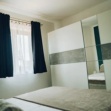 Appartmani Euphemia1 I Euphemia2 Apartman Kukci