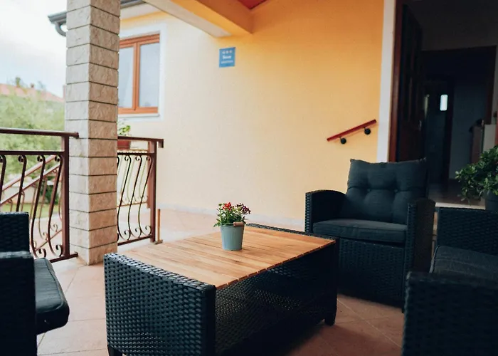 Appartmani Euphemia1 I Euphemia2 * Kukci